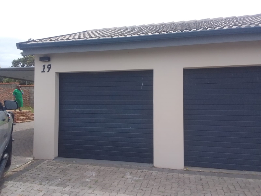 To Let 3 Bedroom Property for Rent in Gonubie Eastern Cape
